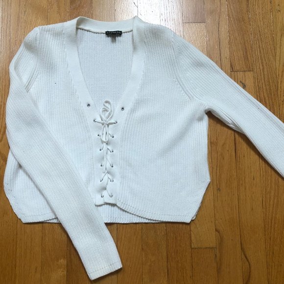 Express Tops - WHITE CROPPED SWEATER
